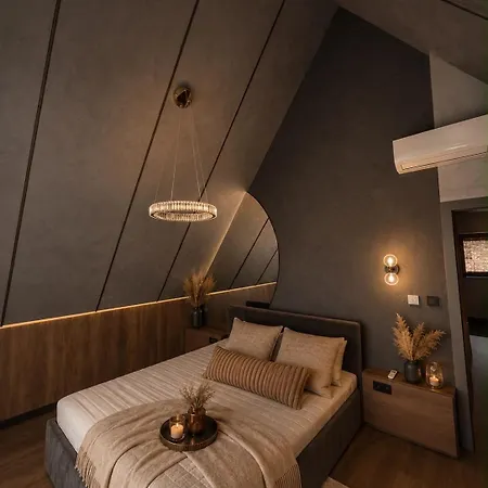 Osada Gron Luxury With Air Conditioning By Bqqk
