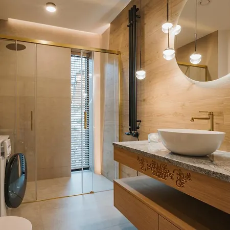 Osada Gron Luxury With Air Conditioning By Bqqk *