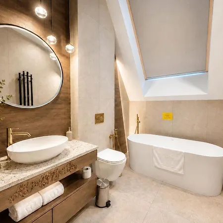 Villa Osada Gron Luxury With Air Conditioning By Bqqk *