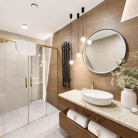 Osada Gron Luxury With Air Conditioning By Bqqk Villa